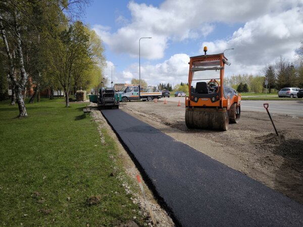 Tvarkomas Pasvalio mieste Taikos gatvėje esantis takas