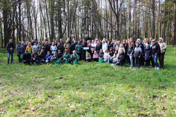 Dėkojame už dalyvavimą nacionaliniame miškasodyje „Kad giria žaliuotų“