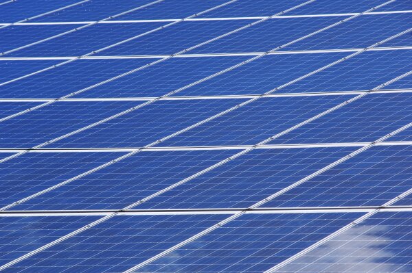 AB „Panevėžio energija" nuosekliai investuoja į nuosavas saulės elektrines
