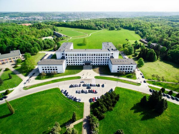 VDU Žemės ūkio akademija kviečia studijuoti!