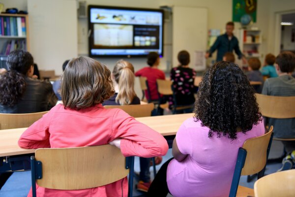„Atpažink. Nesivelk. Pranešk.“: institucijos susitelkė vaikų apsaugai nuo verbavimo